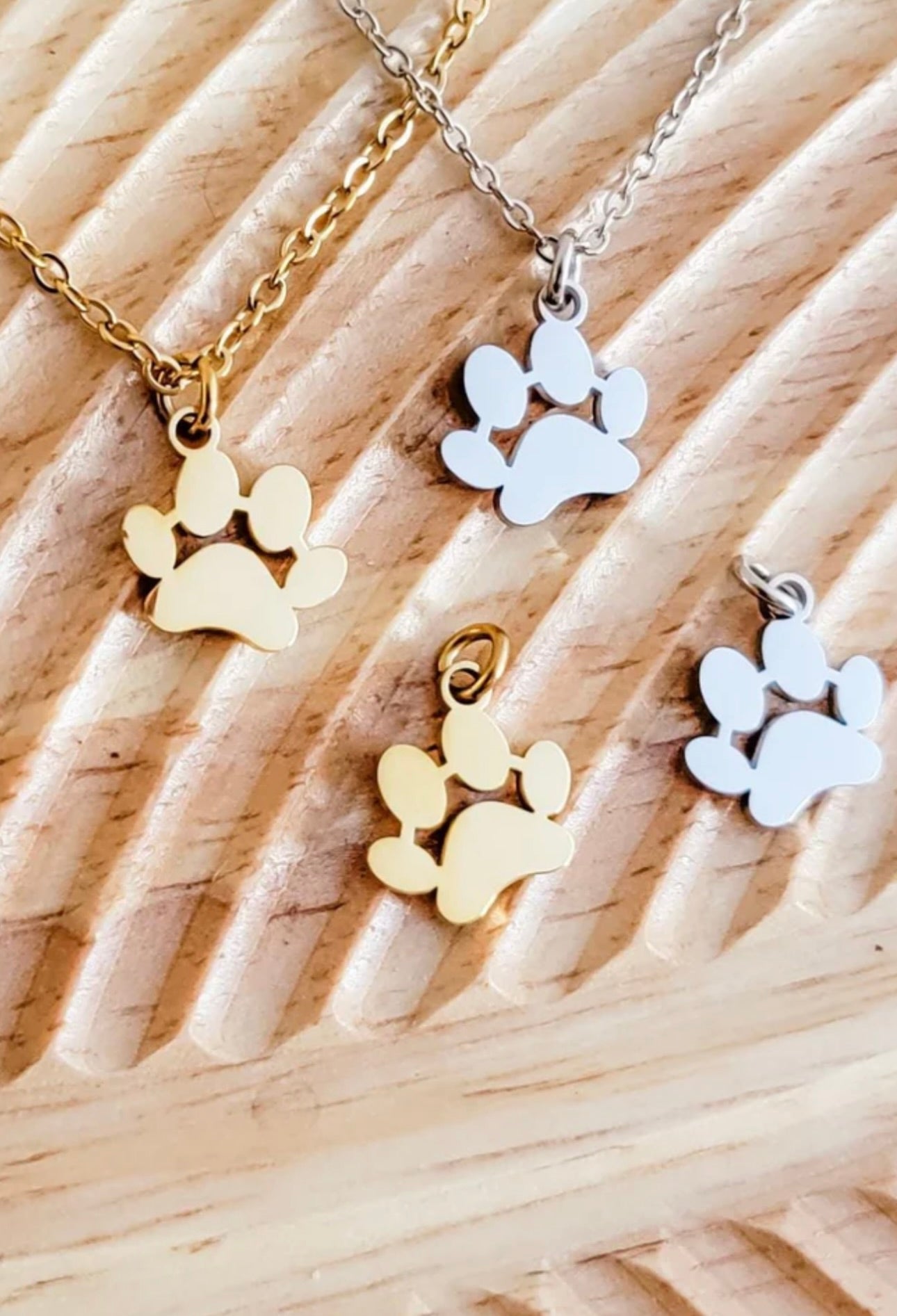 Engraveable Paw Print Necklace
